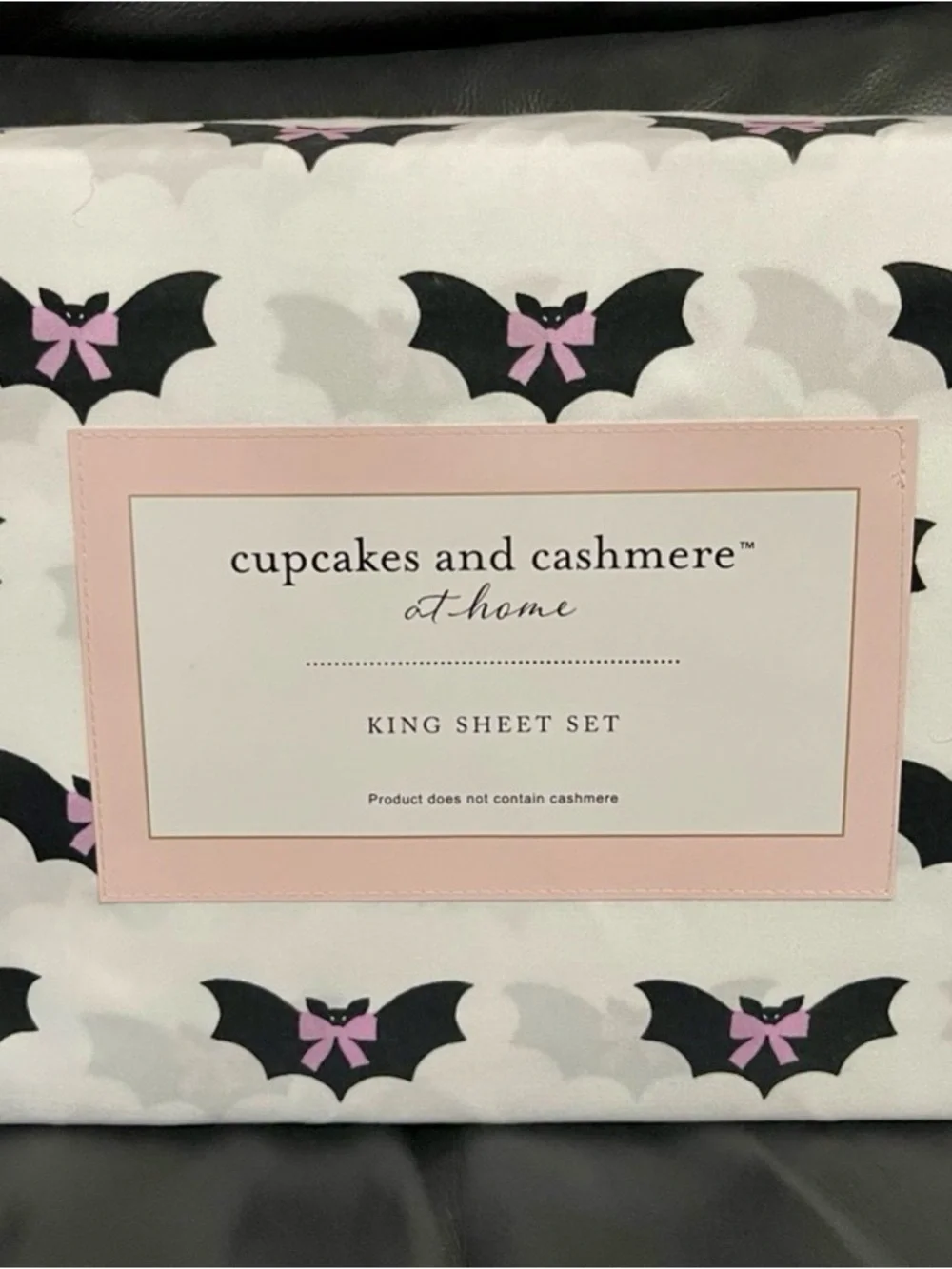 Halloween CUPCAKES & CASHMERE Bows And Bats King Sheet Set